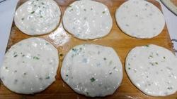 如何在家做葱油饼