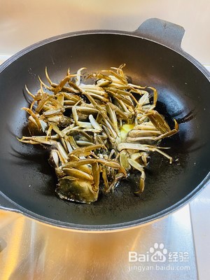 螃蟹炒年糕的做法