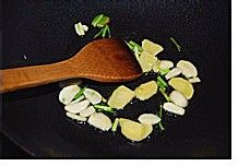 酸甜好吃的番茄红烩芋头鸡肉块