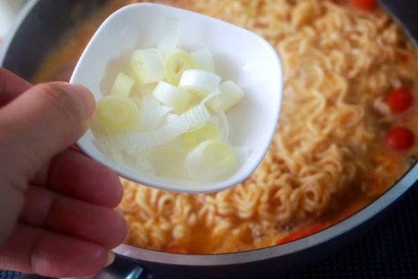 海鲜冬阴功泡面