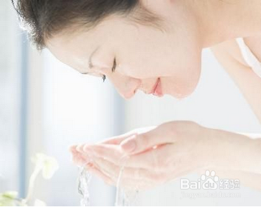 正确敷面膜的6个步骤