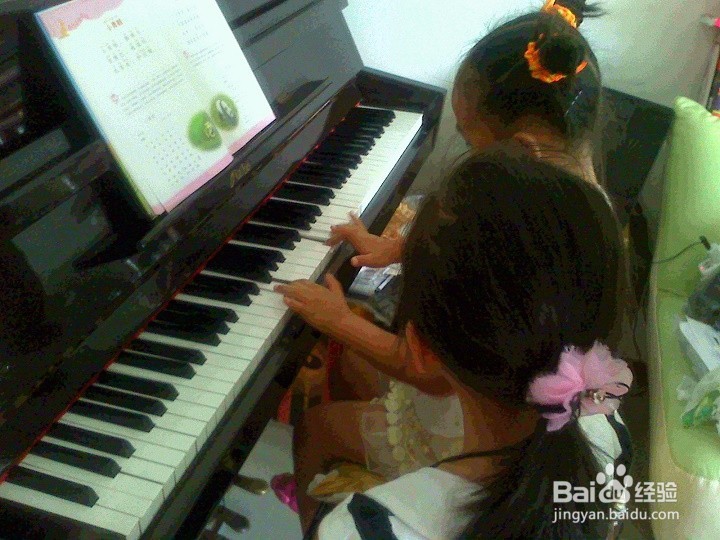 老年人怎样指导孩子学指法【钢琴指法】