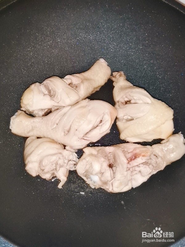 美味家常鸡腿腊肠煲仔饭