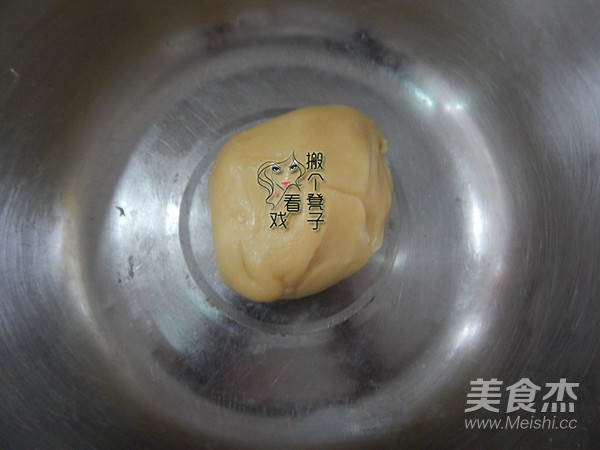 绿豆蛋黄月饼