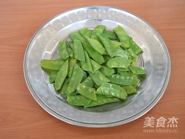 腊肠炒荷兰豆
