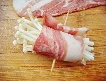 怎么做的香煎培根金针菇卷比较好吃