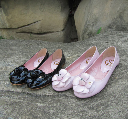 新皮鞋后跟磨脚怎么办