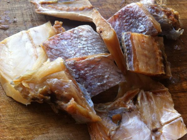 小黄鱼鲞烧鸡翅