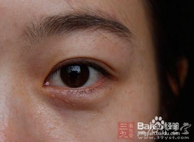 眼球震颤的危害