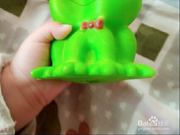 如何训练孩子抓东西