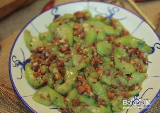 教你潮汕地区经典家常菜:花生烧丝瓜