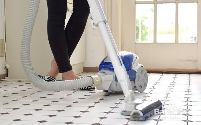 如何选购无绳式手提吸尘器