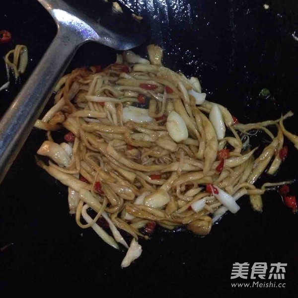 干煸杏鲍菇的做法