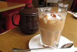 摩卡麦香奶茶怎么做