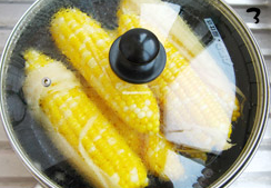 桂花蜂蜜酿甜玉米