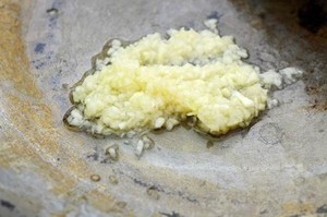 凉拌蒜蓉油淋生菜如何做？详细教程