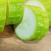 鲜美的早餐西葫芦饼