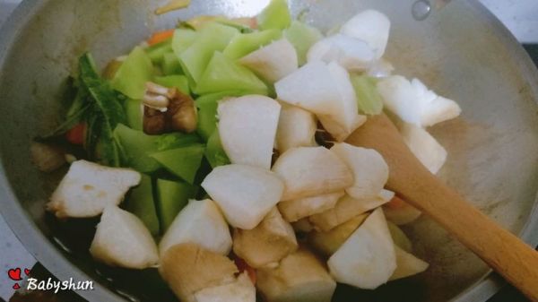 时蔬干锅辣鸭#食光社干锅鸭#