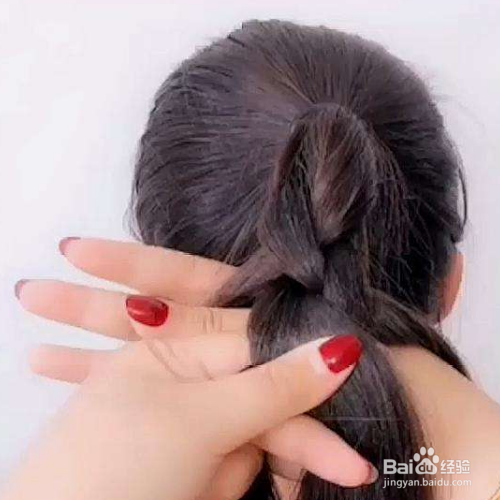 单马尾怎么扎好看