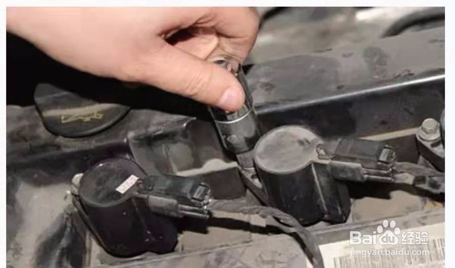 怎样更换汽车火花塞？