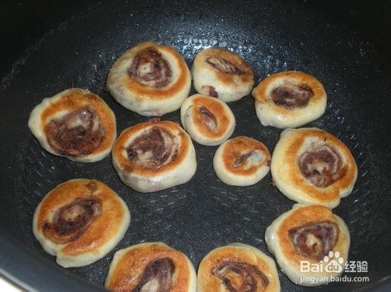 夏天怎么做快手面点——电饭锅版豆沙卷儿