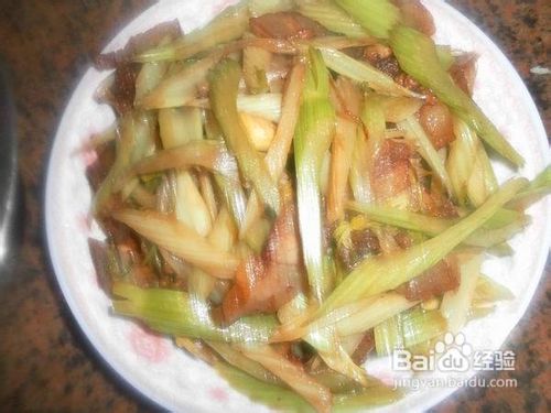 ​腊肉炒芹菜的做法