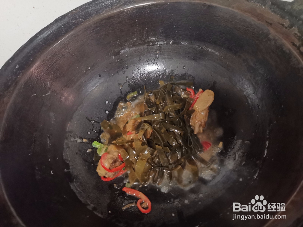 五花肉剩菜炖海带块