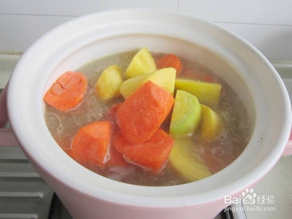 怎样做鲜香味美的胡萝卜炖羊腿呢