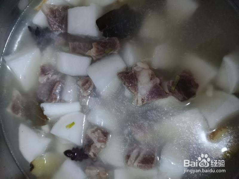 萝卜炖牛肉的做法