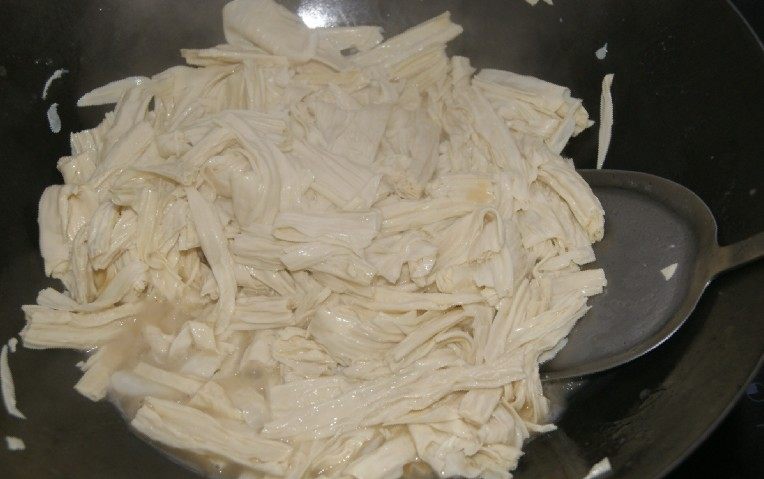 香油小炒腐竹这样做更好吃
