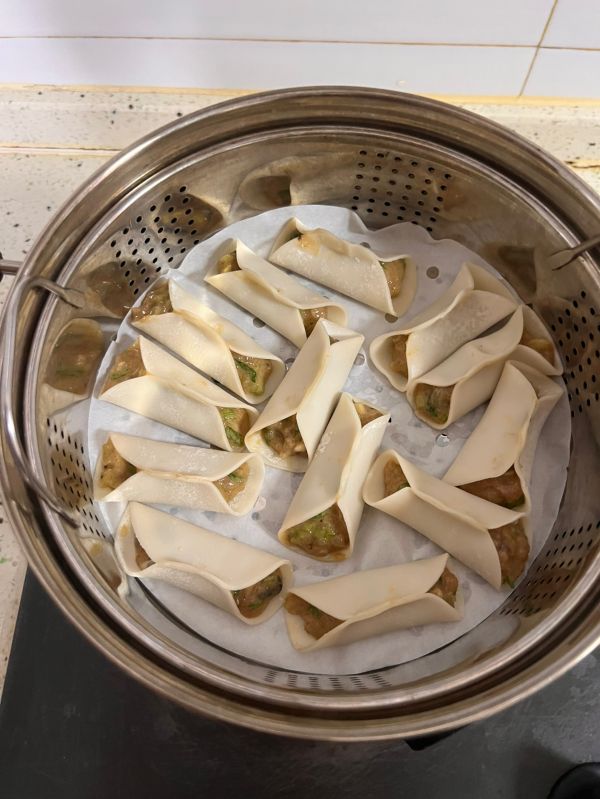 开口笑黑鱼蒸饺