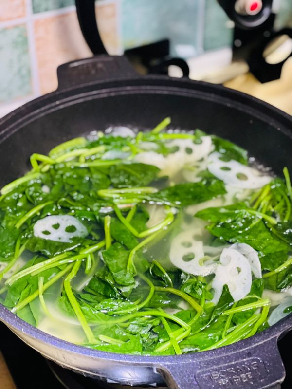 凉拌捞汁菠菜莲藕