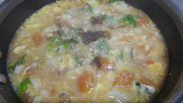 西红柿芹菜叶子疙瘩汤