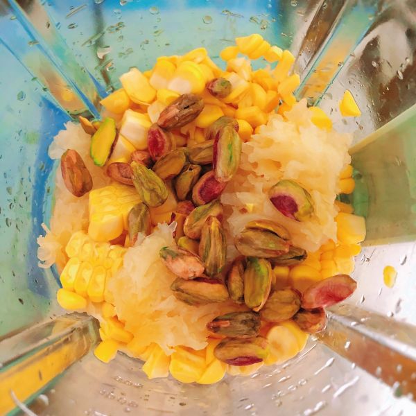 开心果银耳玉米汁