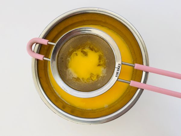 表面如镜面鸡蛋羹