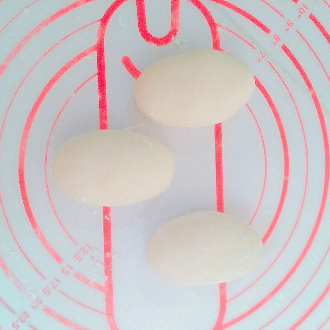 萌萌的卷翘尾巴的小猪馒头，女生必备技能