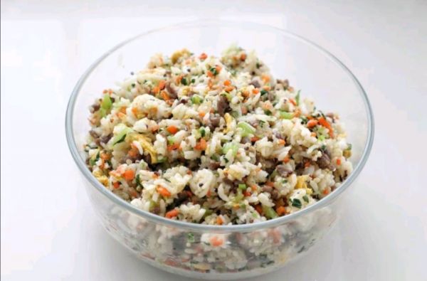 藜麦牛肉蔬菜饭团