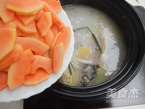 木瓜鲫鱼汤的做法