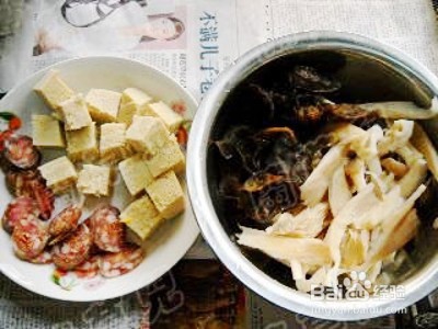 菇耳冻豆腐的做法