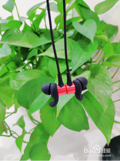 详细步骤解答乔威JowayH32吃鸡蓝牙耳机如何使用