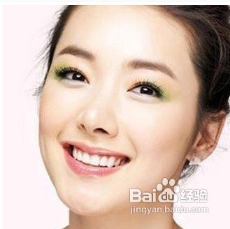 怎样进行妆容的色彩搭配