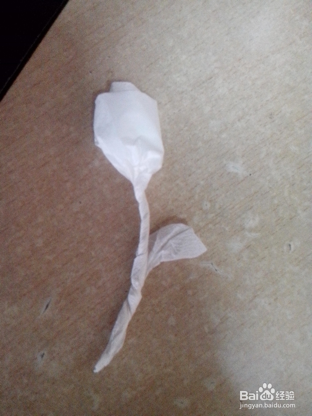 折一朵纸玫瑰，送给心爱的她