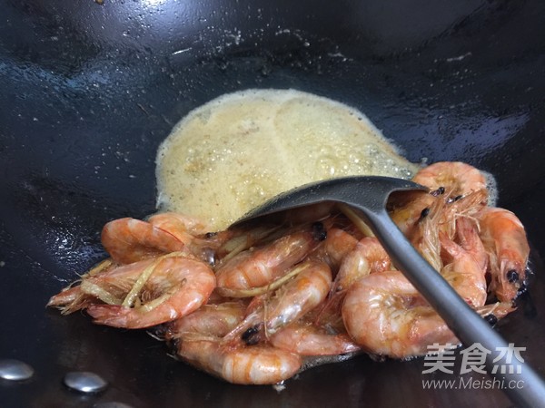 椒盐鲜露虾的做法