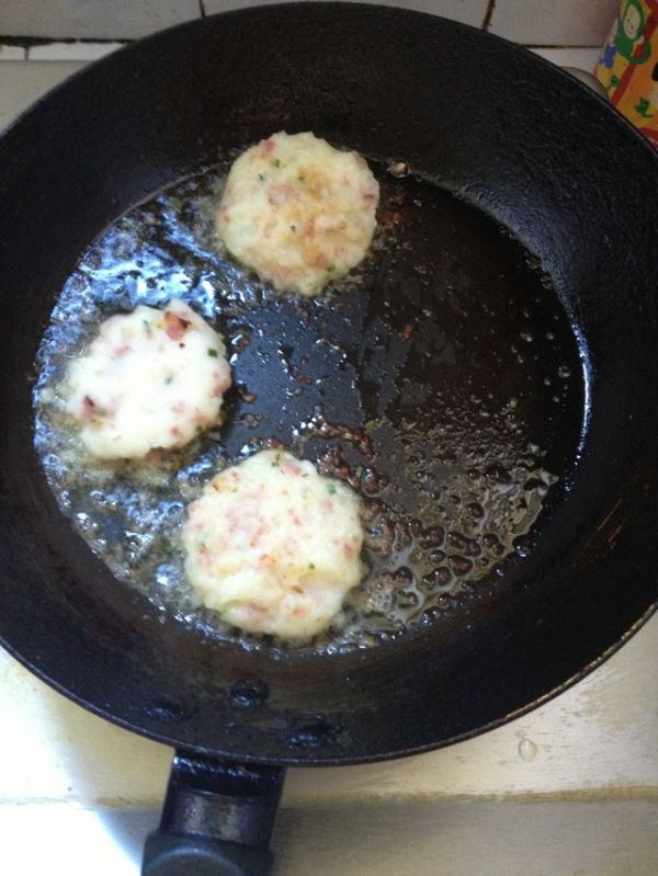 洋葱培根土豆饼