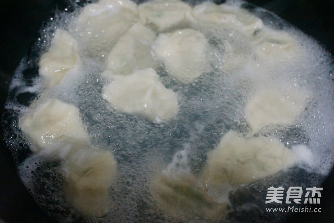 香菜馅饺子的做法