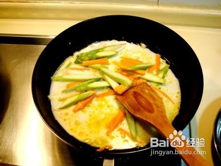 绿酱虾球螺丝面