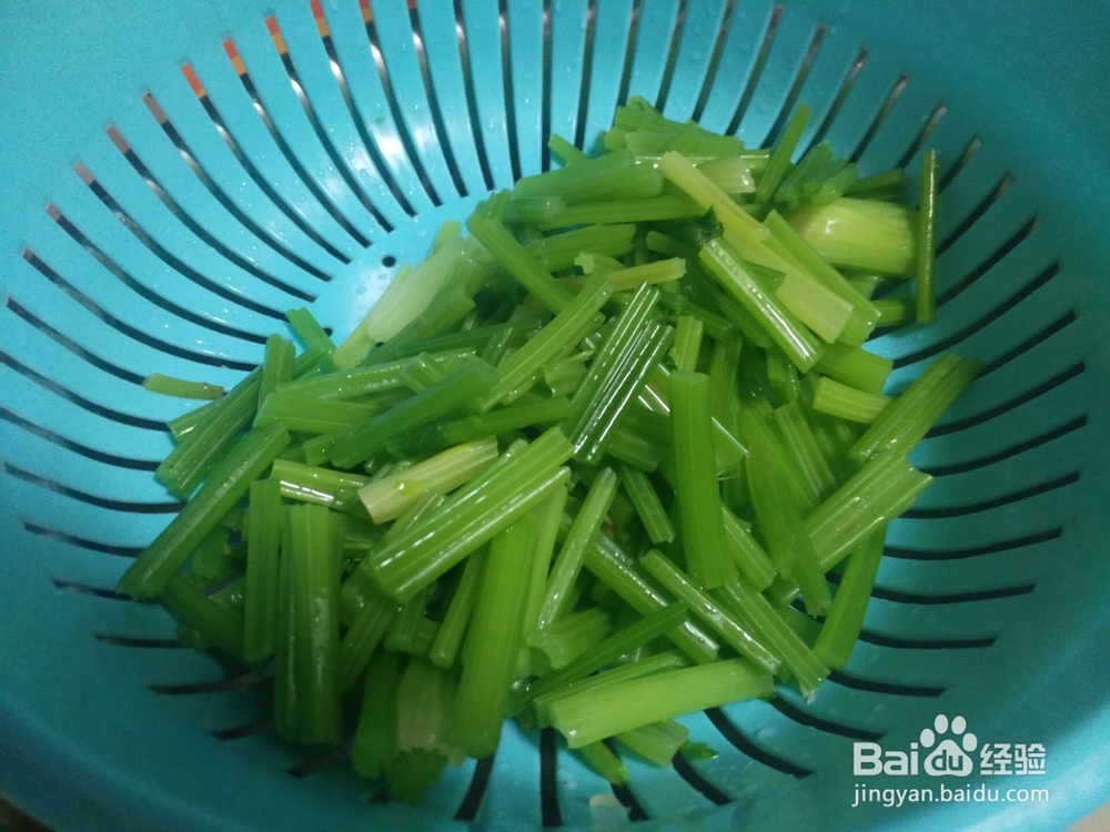 芹菜炒豆干的简单做法