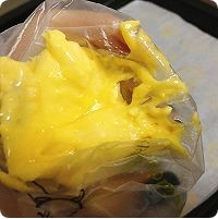 蛋黄溶豆的做法