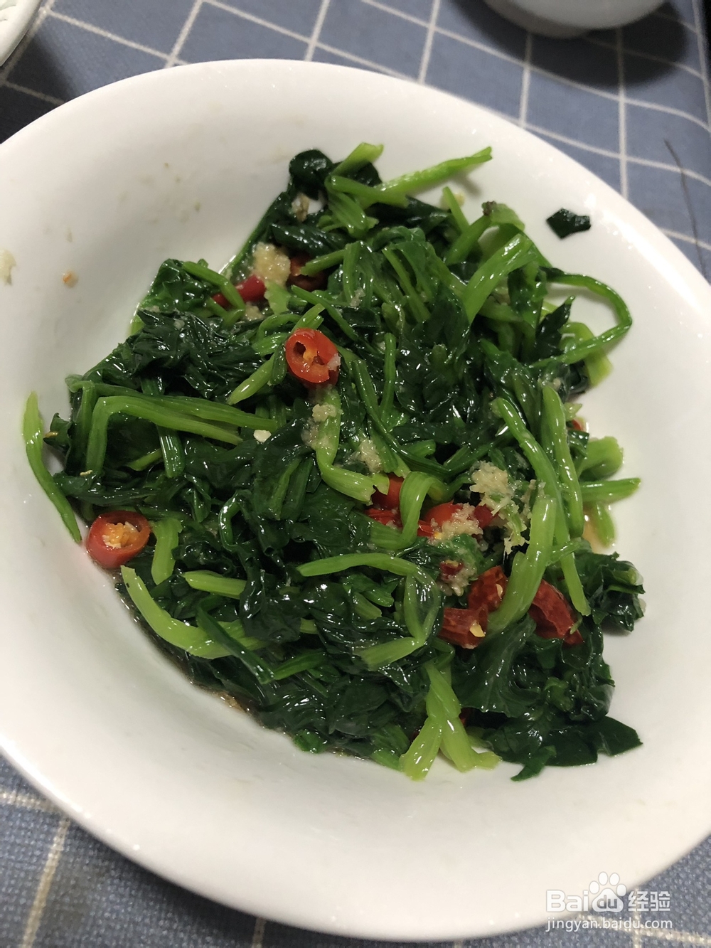 超级过瘾的凉拌菠菜