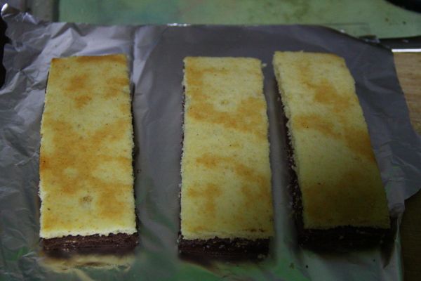 双色棋格奶油蛋糕